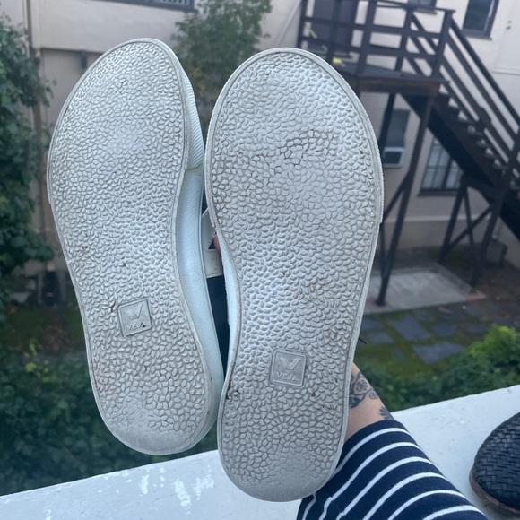 Veja Black & White Women’s Size 6 Sneakers - Picture 7 of 7